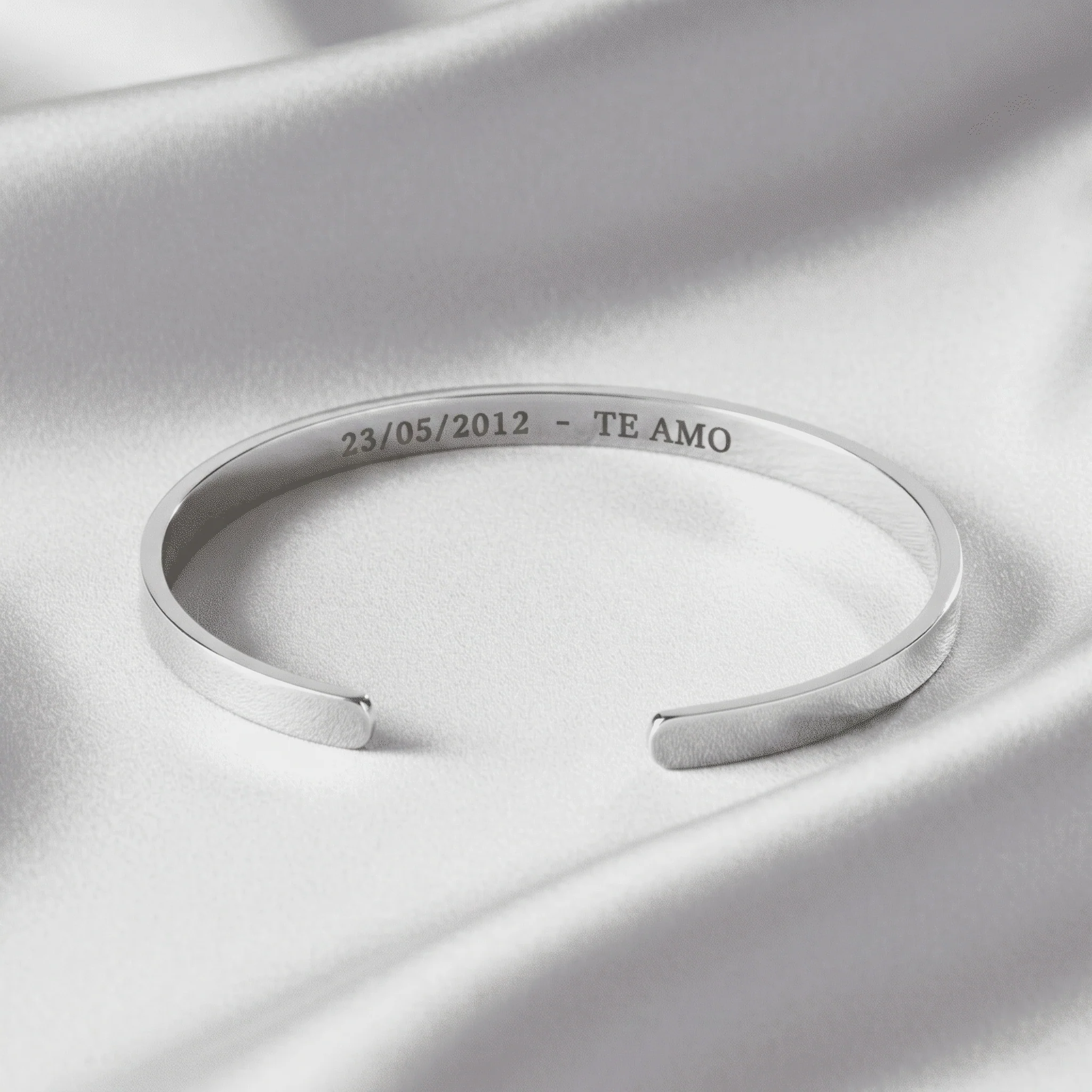 Brazalete de Plata Grabado - Image 3