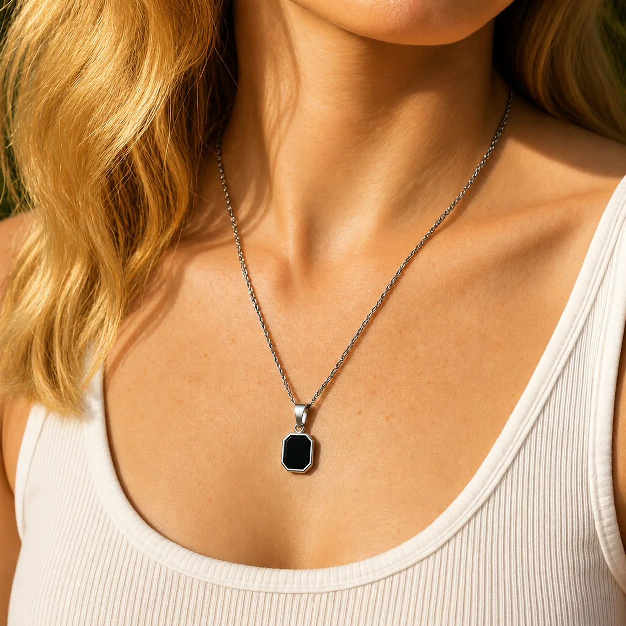 Hidden Photo Reveal Necklace - Image 3