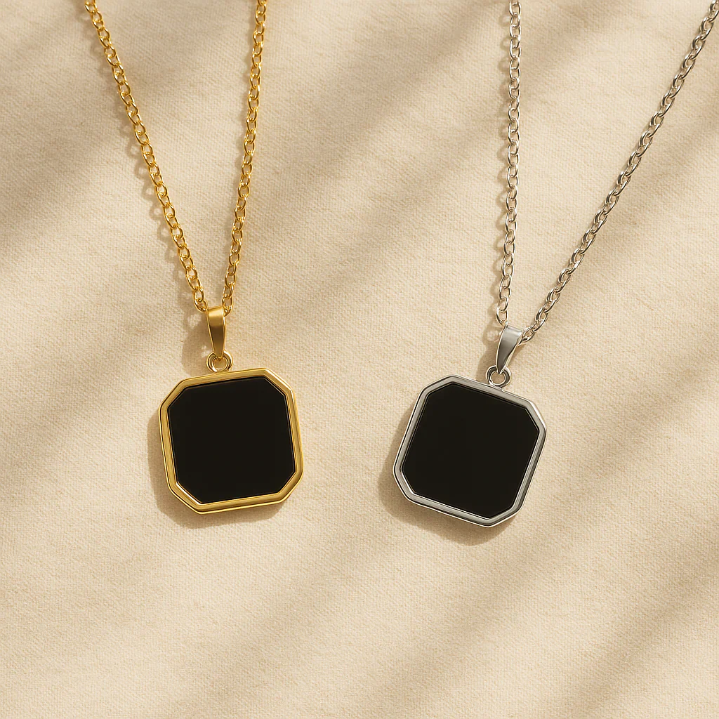 Hidden Photo Reveal Necklace - Image 4
