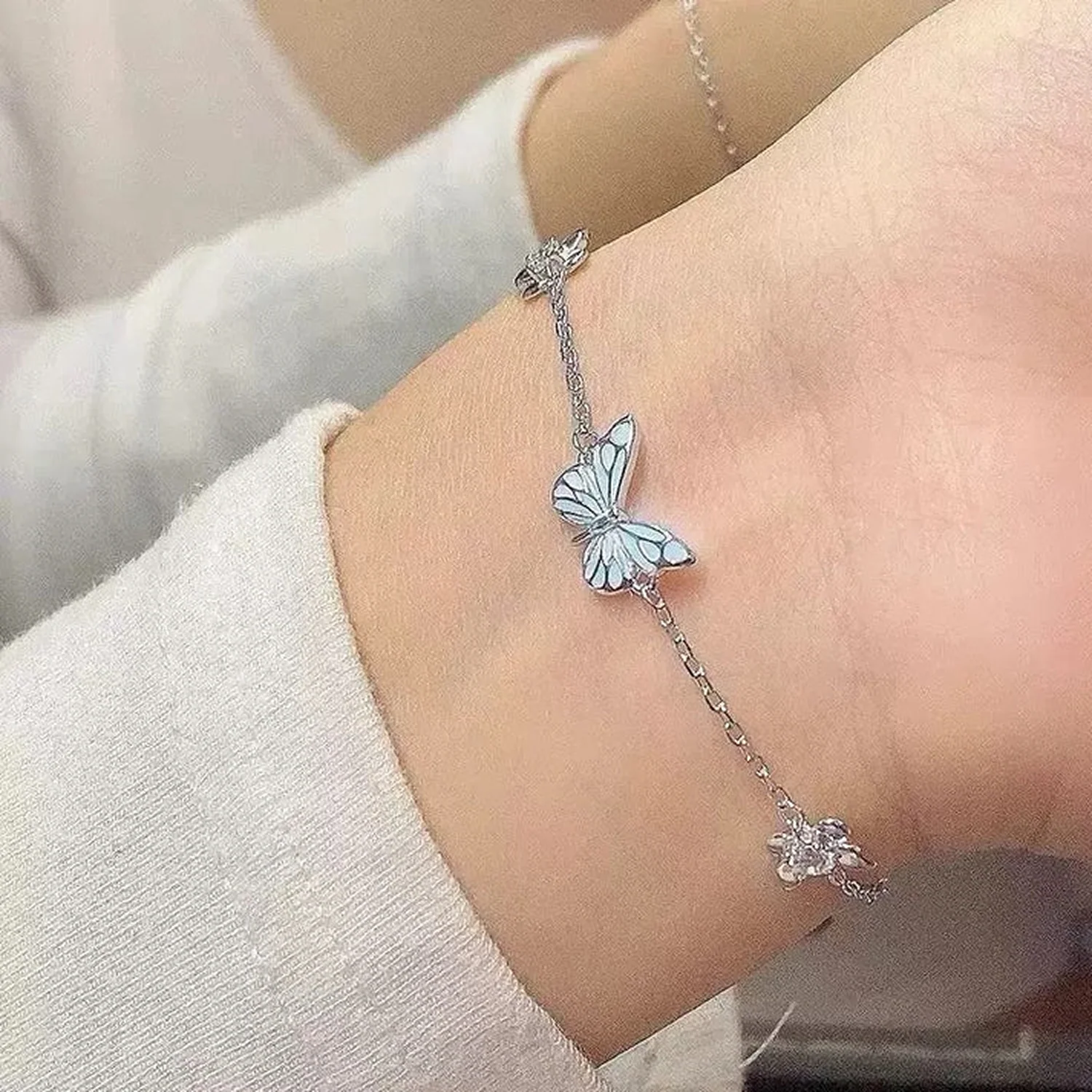 Pulsera Mariposa Azul Radiante - Image 2